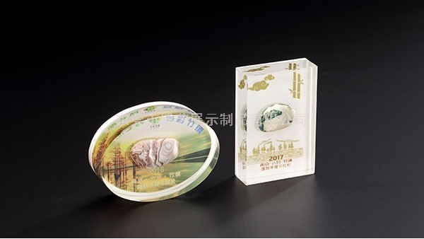 定制亞克力制品，應該怎樣找供應商呢？